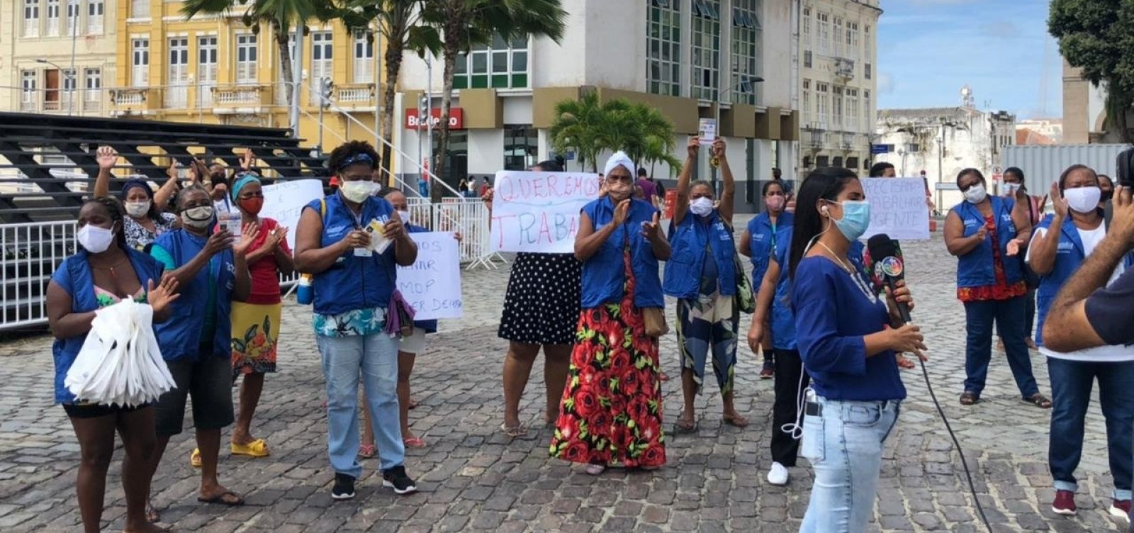 Barraqueiros Fazem Protesto No Pelourinho E Pedem Conversa