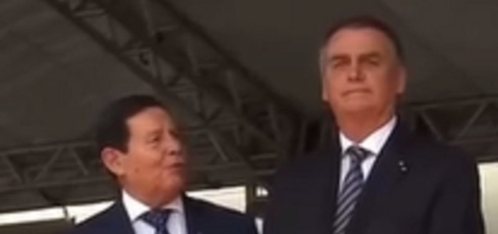 Mour O Provoca Bolsonaro Durante Apari O P Blica Abre O Jogo Metro