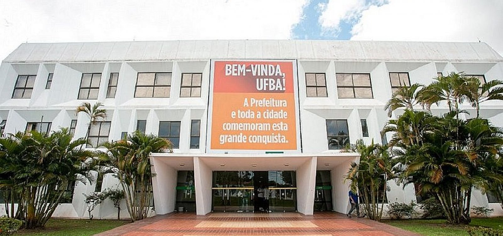 Um Corte Travestido De Bloqueio Diz Reitor Da Ufba Sobre Medida Do