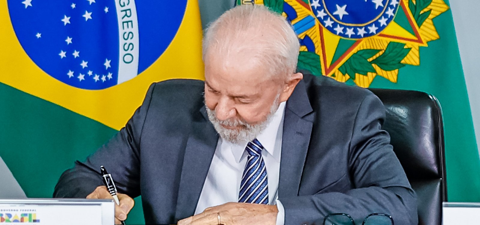 Lula celebra aumento do PIB e diz que Brasil chegará à 8ª economia do