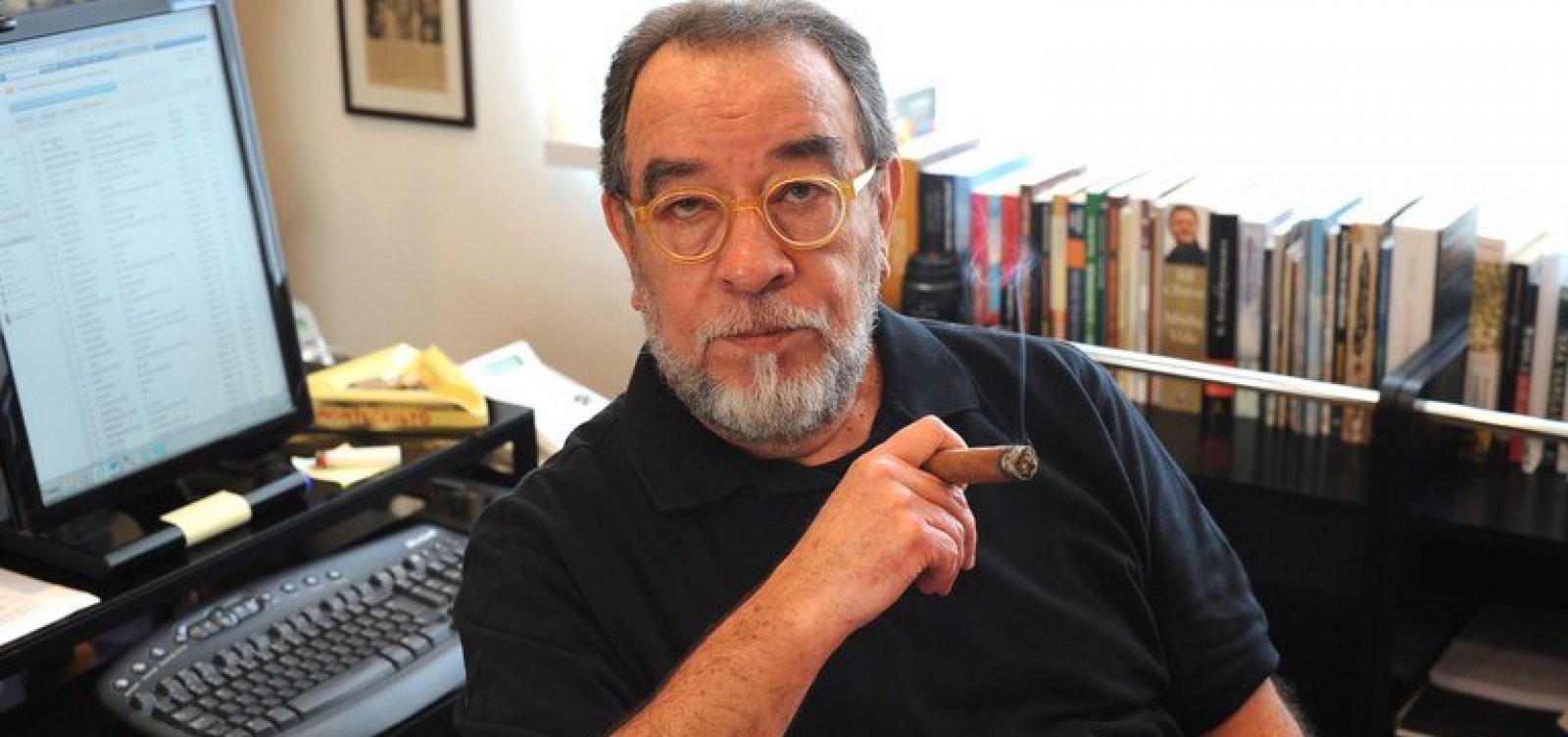 Fernando Morais elogia e recomenda leitura da obra “Riso-Choro” de Mário Kertész: "Um belo registro da comunicação"