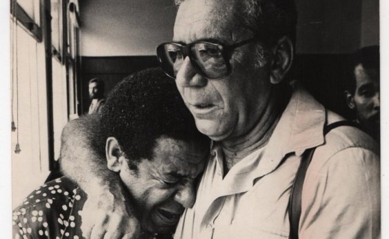 Botafoguense doente, Agnaldo Timóteo pagou o enterro de Garrincha e invadiu campo para reclamar de Cláudio Adão