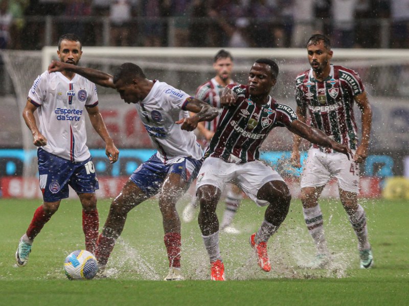 Bahia vira sobre o Fluminense e conquista os primeiros três pontos no Brasileirão