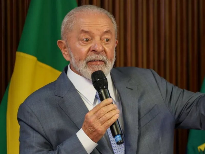 "Não tinha aumento há muito tempo", diz Lula ao negar represálias a servidores em greve