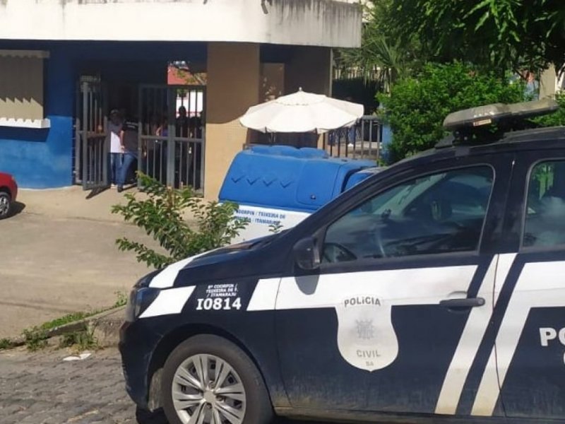 Professora é investigada por suspeita de desviar cartões de auxílio estudantil na Bahia