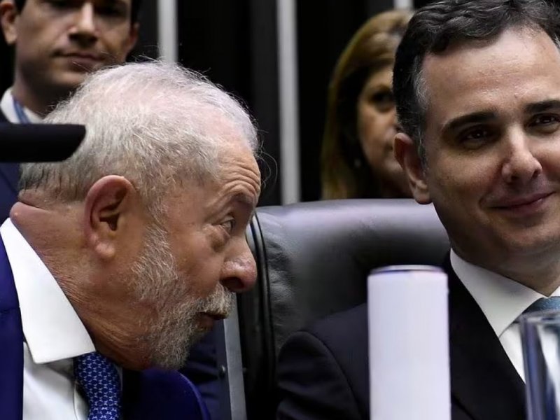 Lula convida Rodrigo Pacheco para conversar em meio a atritos com o Congresso