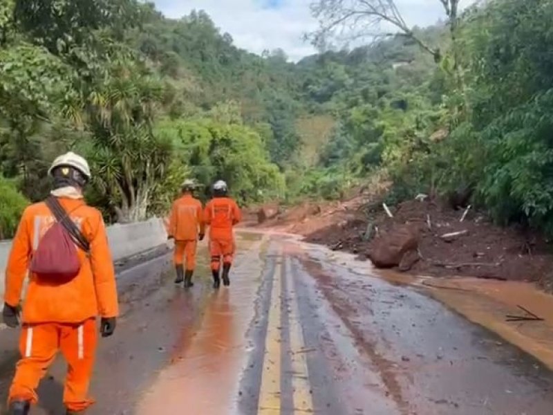 Bombeiros baianos já resgataram mais de 160 vítimas das enchentes no RS