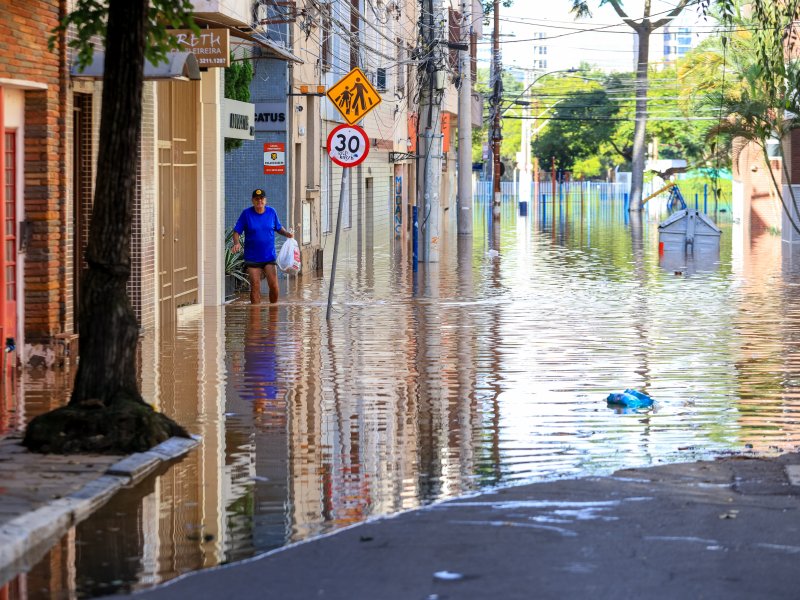 Governo pode acionar PF para combater fake news sobre tragédia climática no RS