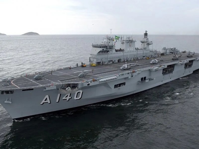 Marinha do Brasil envia maior navio de guerra da América Latina para o Rio Grande do Sul