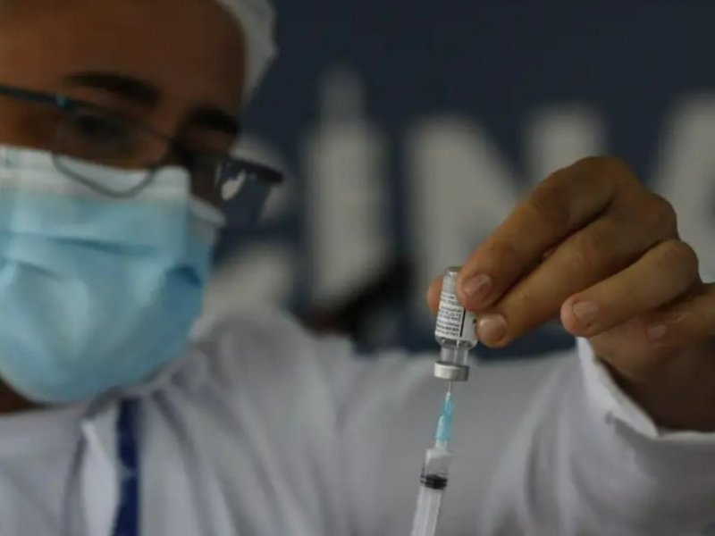 Ministério da Saúde entrega primeiras doses da nova vacina contra Covid-19 a 12 estados
