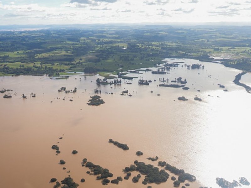 Rio Guaíba deve ficar acima da cota de inundação até o final de maio