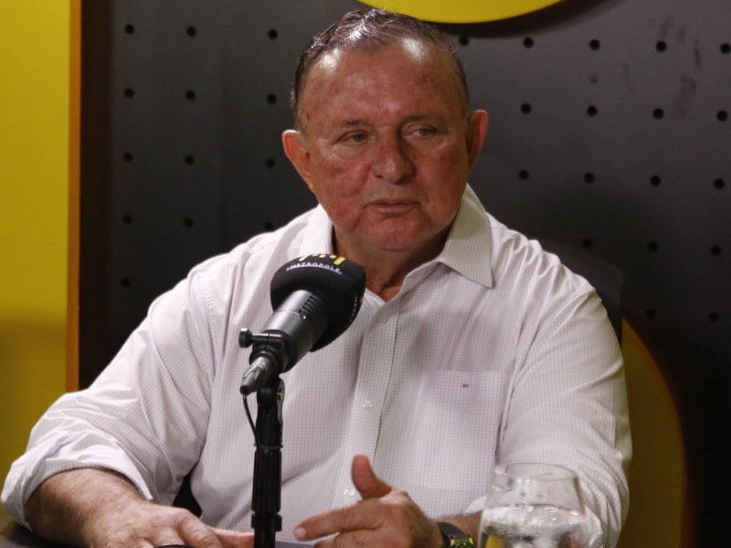 "Não tem nome que possa tirar a liderança da oposição dele", diz Adolfo Menezes sobre ACM Neto