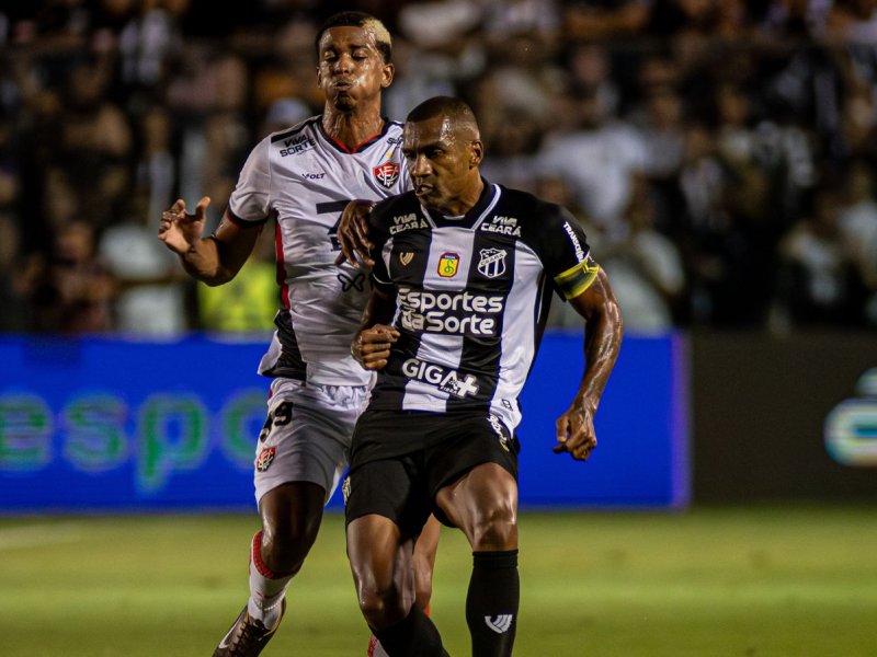 Fora de casa, Vitória perde para o Ceará e volta para o Z-4 do Brasileirão