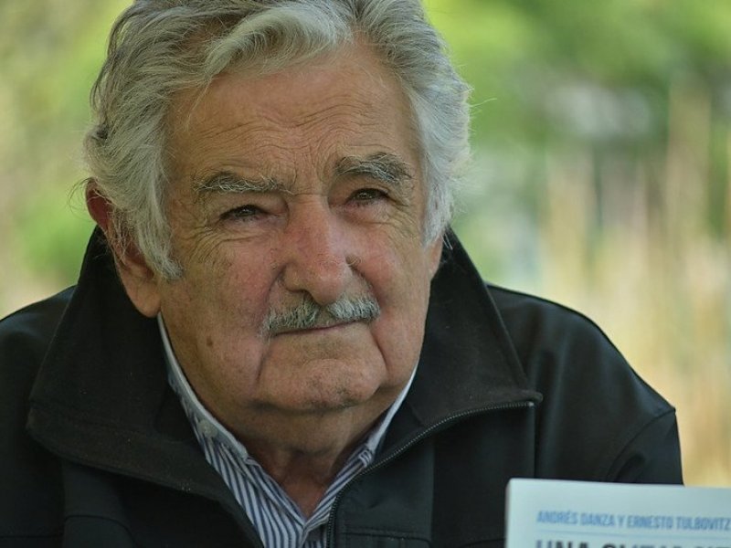 Relembre a trajetória de Pepe Mujica, líder que uniu modéstia e coragem