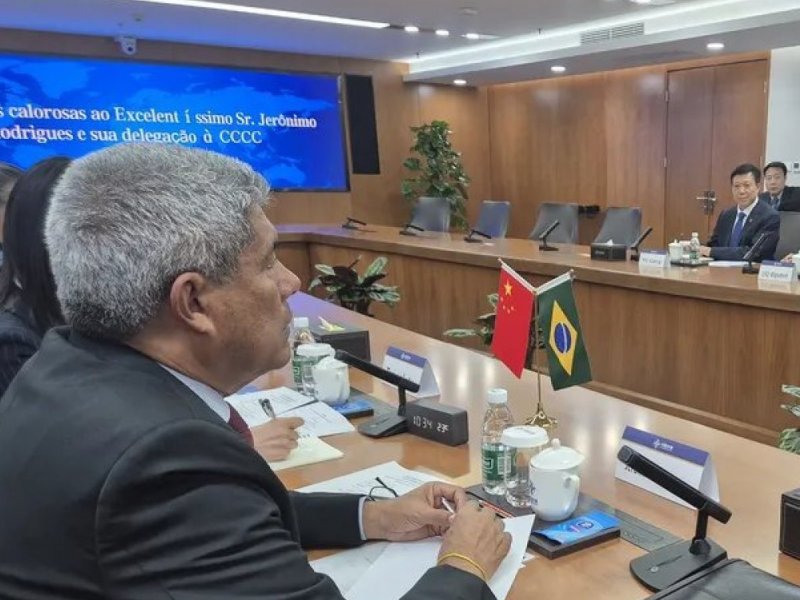 Jerônimo discute futuro da ponte Salvador-Itaparica em encontro com empresas chinesas