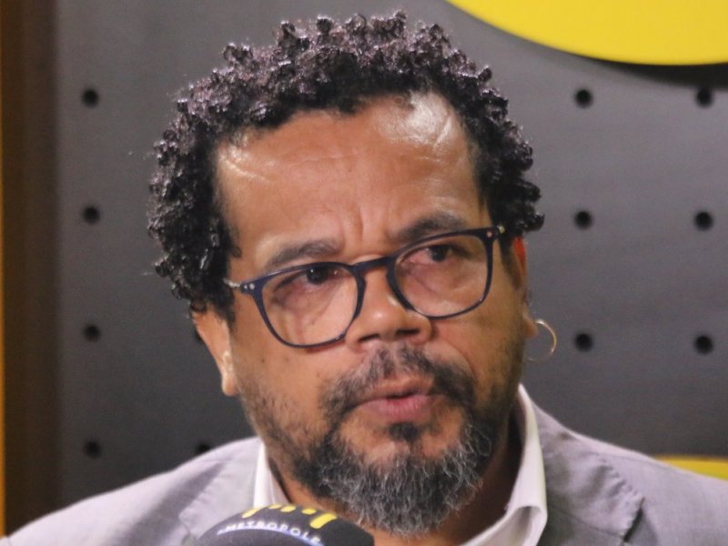"Além de descumprir o piso, o prefeito desrespeita o movimento", diz Kleber Rosa sobre greve dos professores
