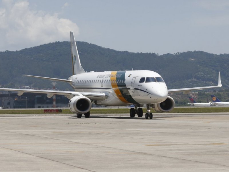 Comissão articula envio de avião para repatriar brasileiros em Israel