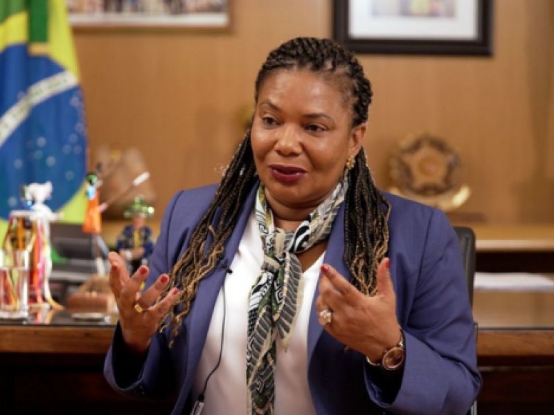 Entrevista com Margareth Menezes e decisão do governo sobre IOF são destaques no Aos Fatos; ouça 