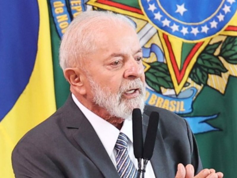 “Não aceitaremos interferência”, diz Lula em resposta a Trump