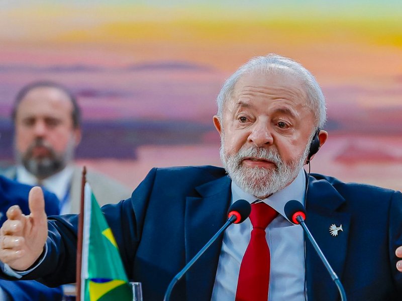 Lula volta a criticar ameaça de Trump: "Não aceitamos intromissão"