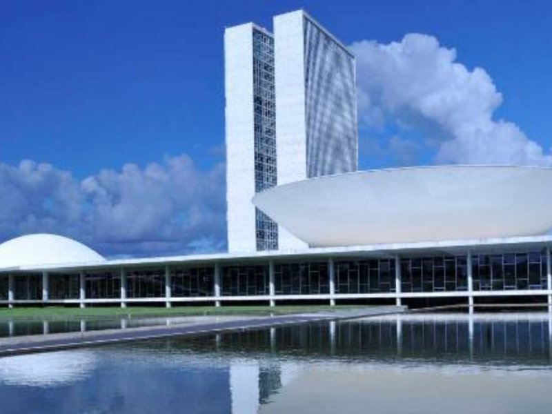 Governo e Congresso têm até esta sexta-feira para defender decretos do IOF no STF