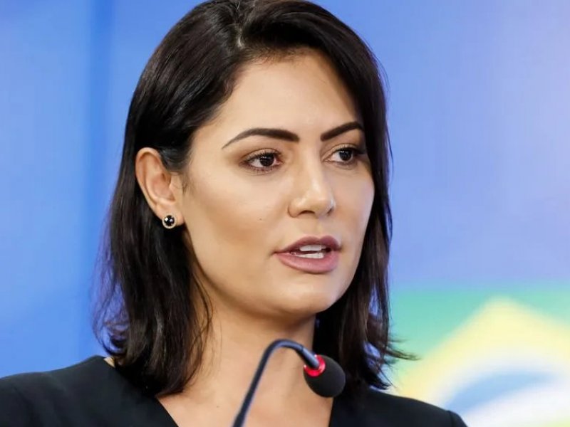 Em carta pública, Michele Bolsonaro pede para Lula “baixar armas”