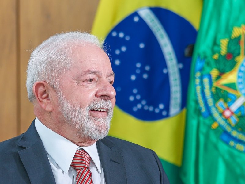 Pesquisa AtlasIntel mostra alta na avaliação positiva de Lula após tarifaço de Trump
