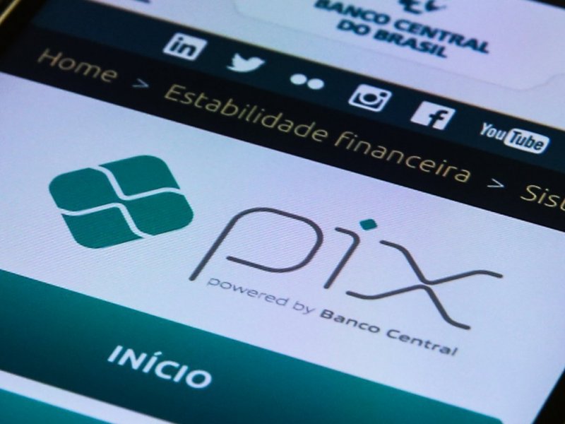 Em resposta ao EUA, Febraban diz que Pix favorece competição