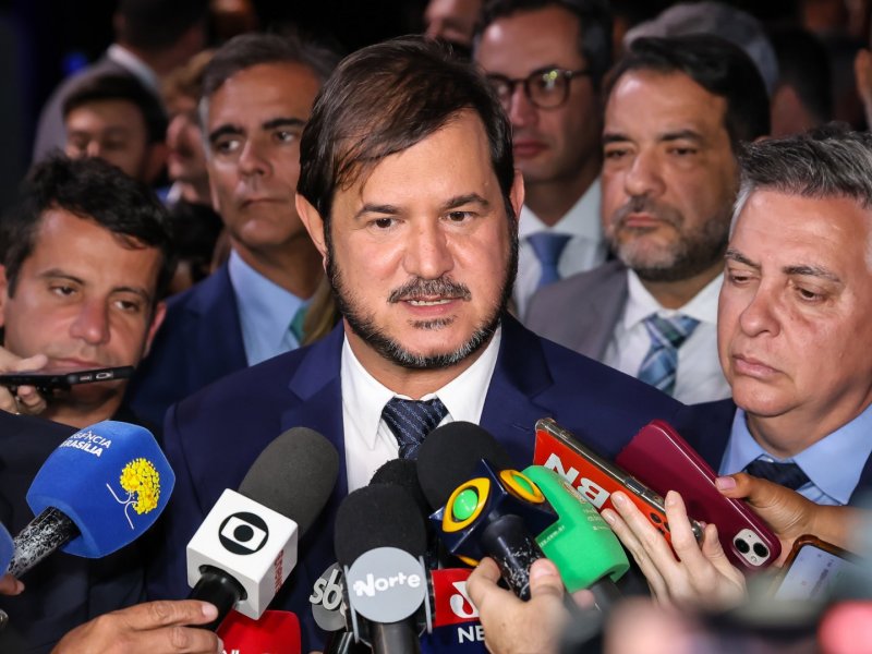 PF investiga ligação do presidente do União Brasil com esquemas do PCC