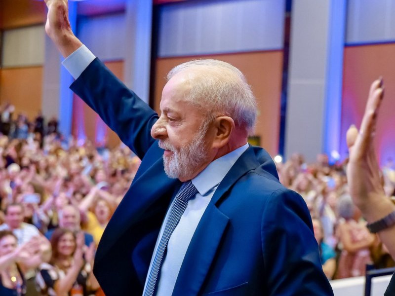 Lula sanciona lei que amplia licença-maternidade após alta da mãe e do bebê