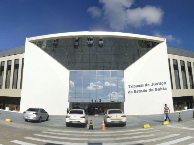 Decisão do TJ da Bahia favorece filho de desembargadora em duelo por cartório cobiçado no interior 
