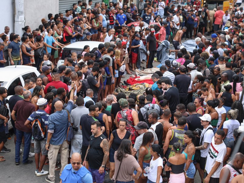 Pesquisas Quaest e Atlas indicam maioria a favor da megaoperação no Alemão e Penha