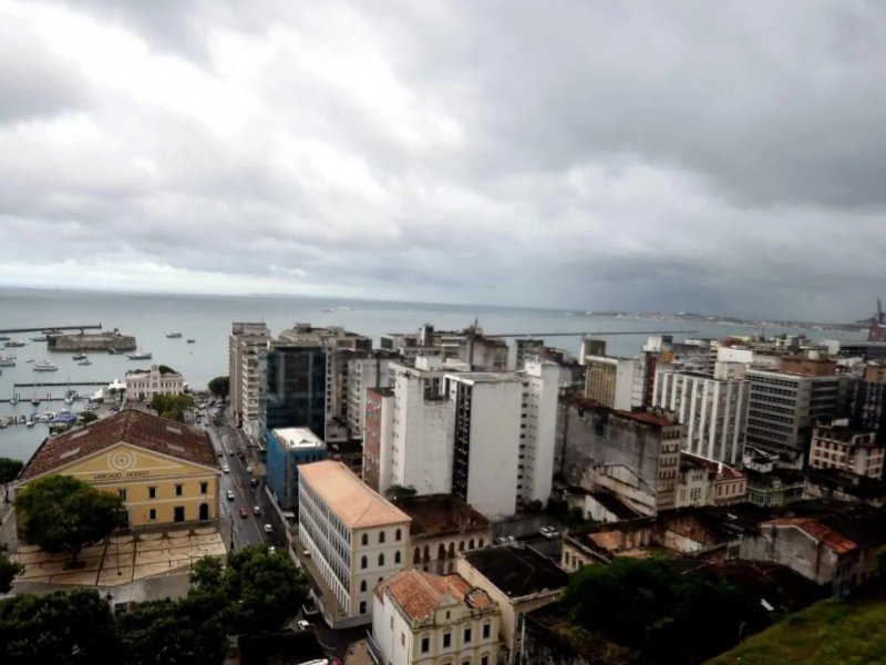 Quinta-feira tem calor e sol com possibilidade de chuva em Salvador; confira previsão