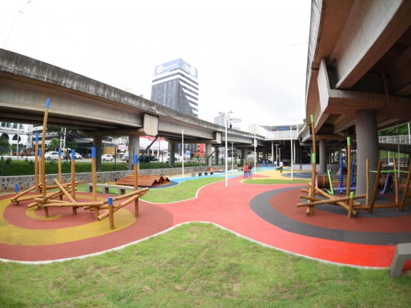 Empresa que comanda presídios baianos ganha concessão para explorar estações do BRT