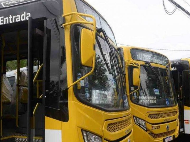 Ônibus terão tarifa gratuita para estudantes que prestarão ENEM neste domingo