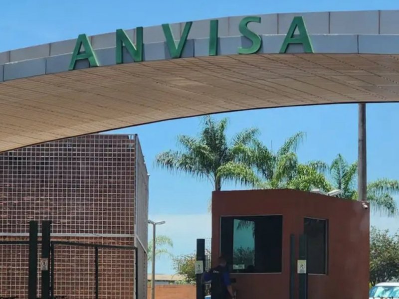 Anvisa suspende comercialização de suplementos e produtos naturais irregulares