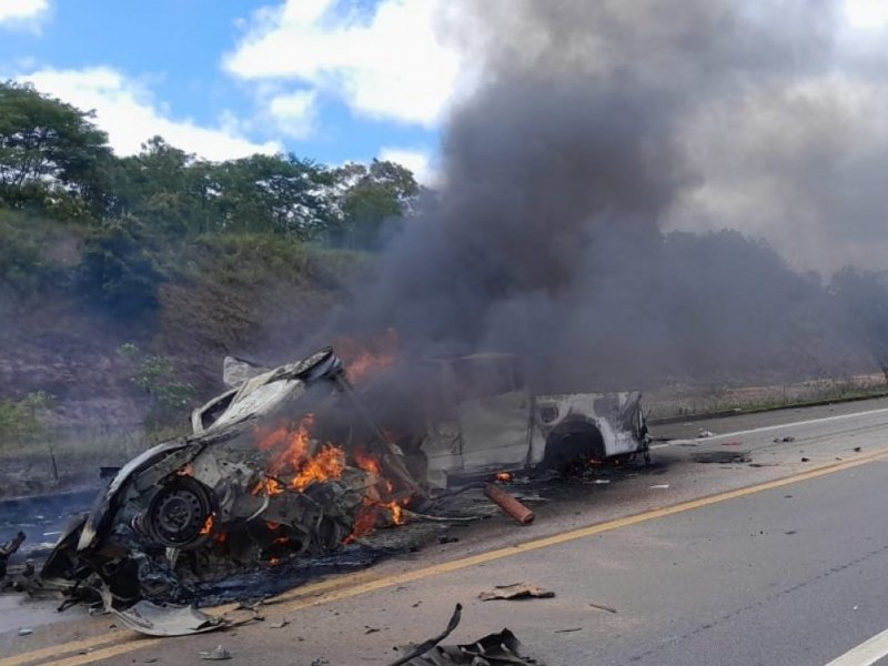 Sobe para onze o número de mortos em acidente na BR-101, no extremo sul da Bahia