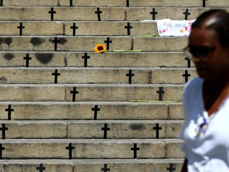 17 de outubro: Lula sanciona lei que cria Dia Nacional de Luto e Memória às Mulheres Vítimas de Feminicídio