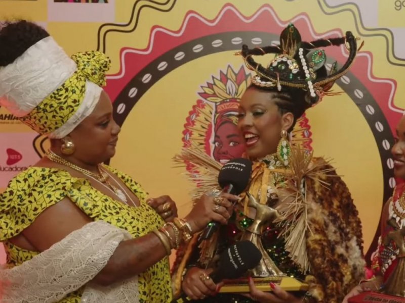 Carol Xavier é eleita Deusa do Ébano 2026 na Noite da Beleza Negra do Ilê Aiyê