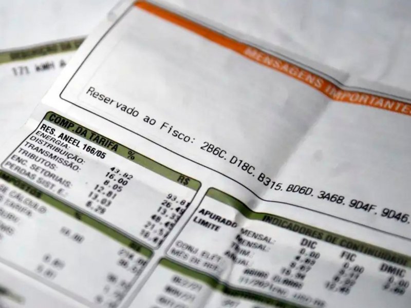 Inflação perde força em janeiro com recuo da conta de luz e de passagens aéreas