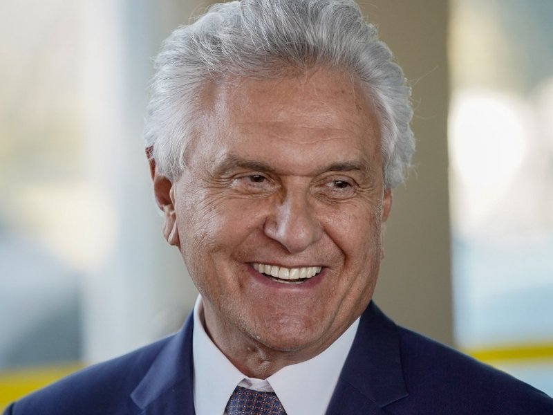 Caiado confirma saída do União Brasil e amplia tensão interna no partido