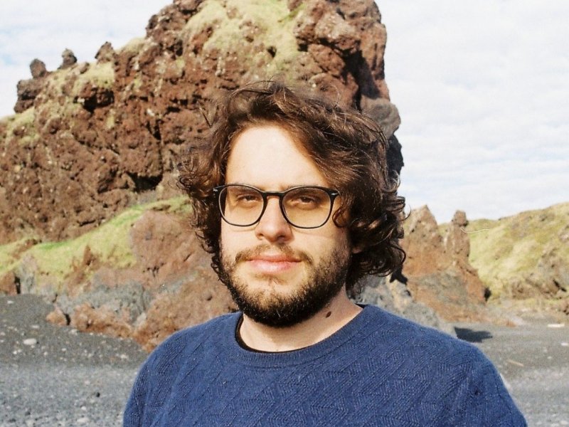 Comentário sobre antissemitismo e saída de Caiado do União são destaques no Aos Fatos; ouça