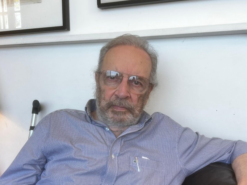 Crítica de Janio de Freitas ao aumento de salários na Câmara é destaque no Aos Fatos; ouça