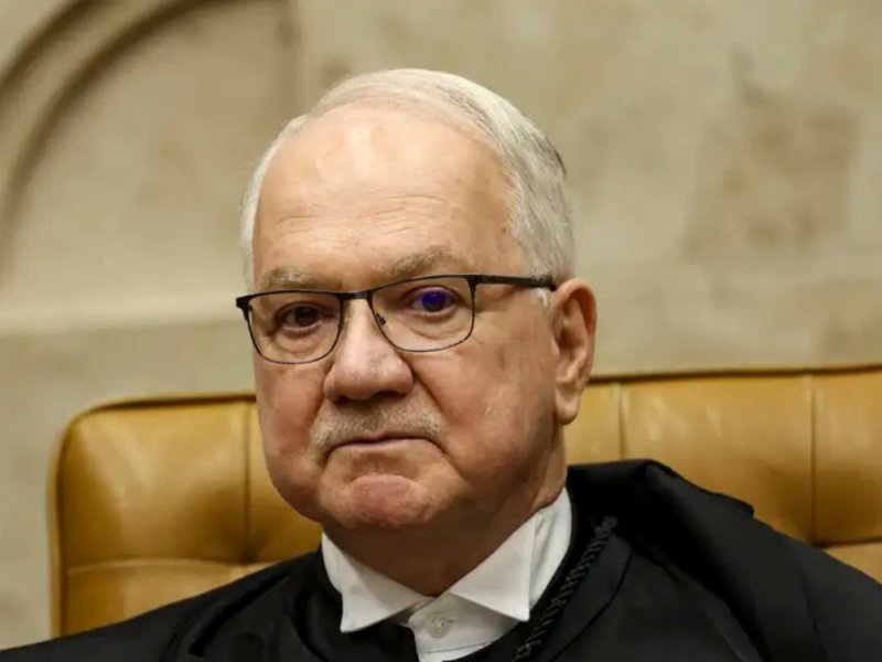 Fachin cancela reunião sobre Código de Ética do STF após divergências entre ministros