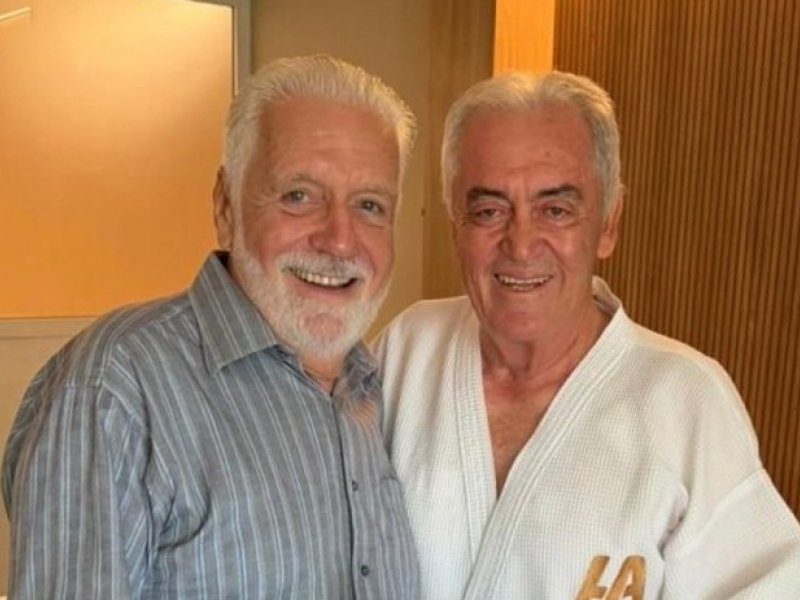 Wagner visita Otto Alencar após procedimento cardíaco e atualiza estado de saúde do senador