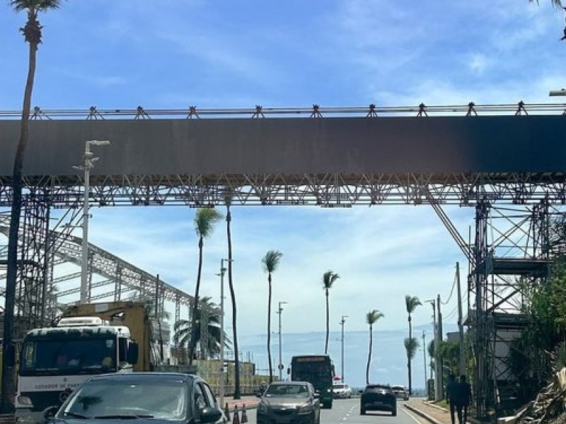 Tribunal derruba liminar e libera implantação da 'passarela do Apartheid'