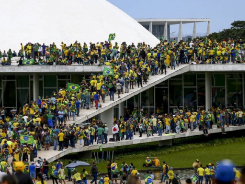 Senado vai discutir com Moraes situação dos condenados pelos atos de 8 de janeiro