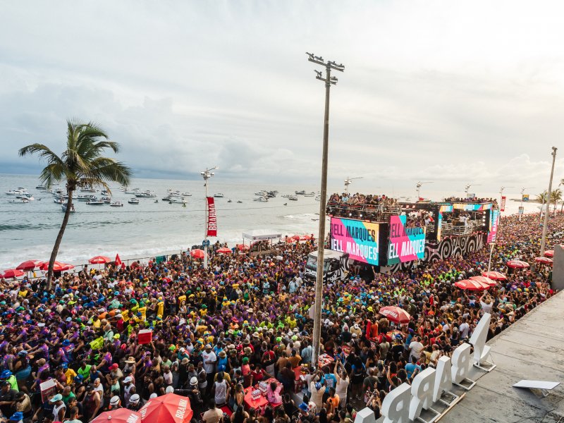 Trio de Bell Marques passa por manutenção antes de sair no circuito Dodô