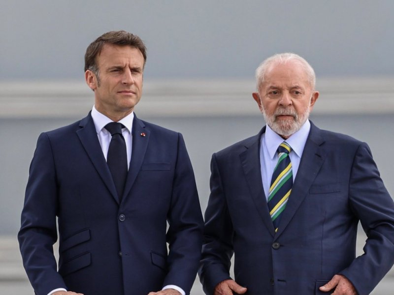 Lula e Macron discutem combate ao narcotráfico na fronteira entre Brasil e Guiana