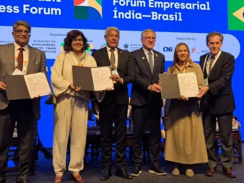 Bahia firma parceria com a Índia para produção de medicamentos de alta complexidade